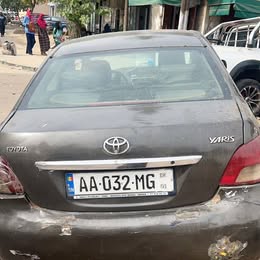 yaris5